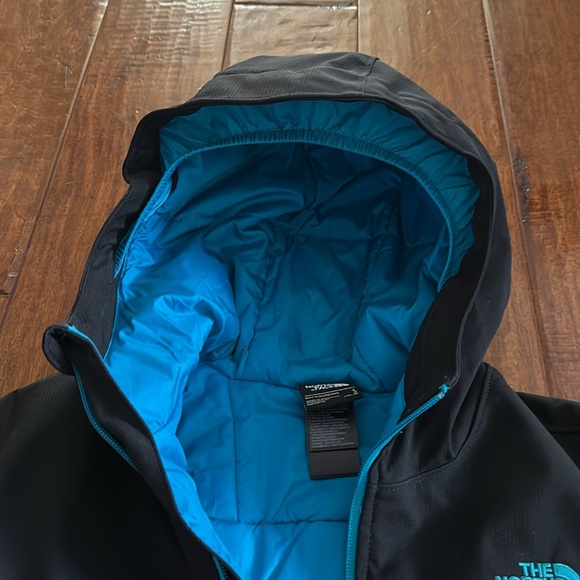 The North Face Jacket - Picture 2 of 7
